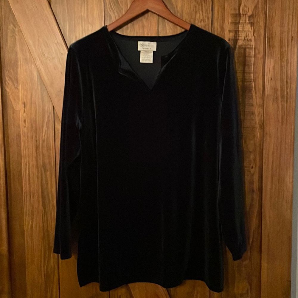 Midnight velvet top 14/16W by Kathie Lee woman